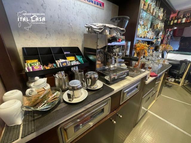 Locale in affitto di 100 m²