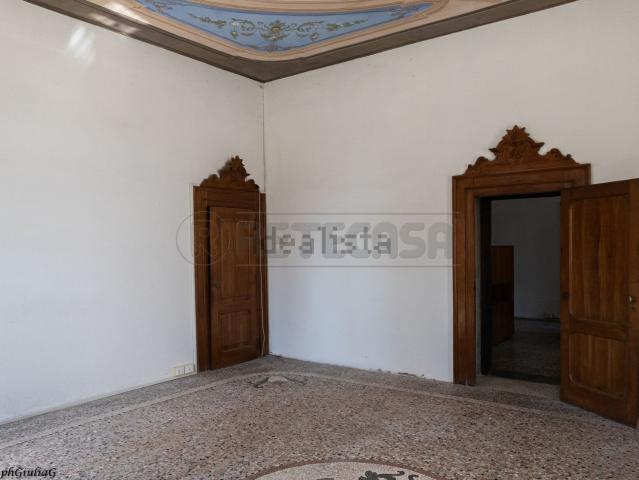 Locale in affitto di 100 m² in Via Capovilla