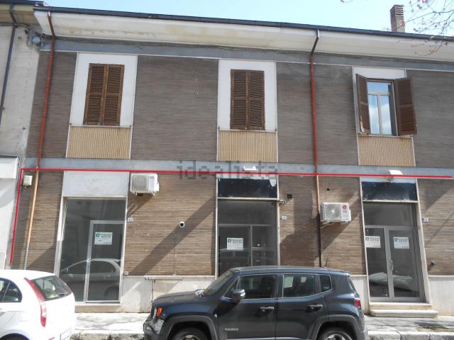 Locale in affitto di 100 m² in Via Antonio Gramsci, 40