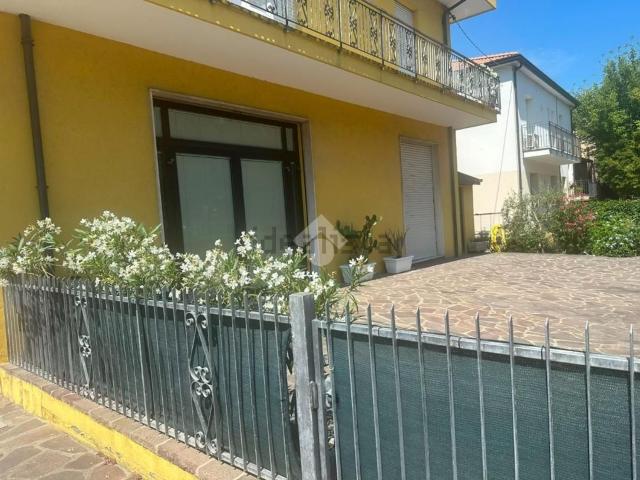 Locale in affitto di 100 m² in Via Antonio Rosmini Serbati, 56
