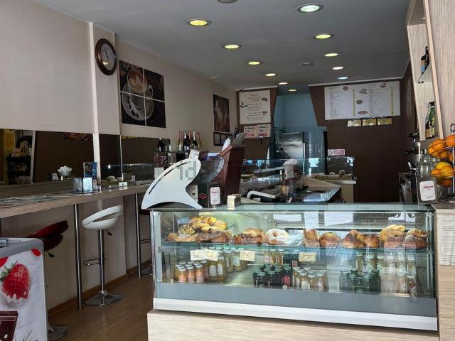 Locale in affitto di 100 m² in Via Alessandro Manzoni, 101
