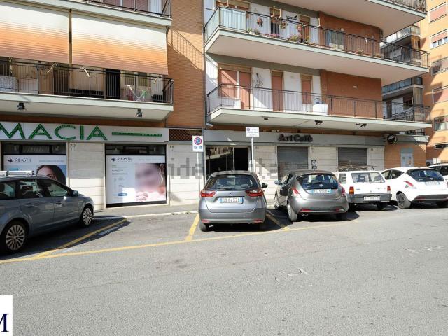 Locale in affitto di 100 m² in Via Bari