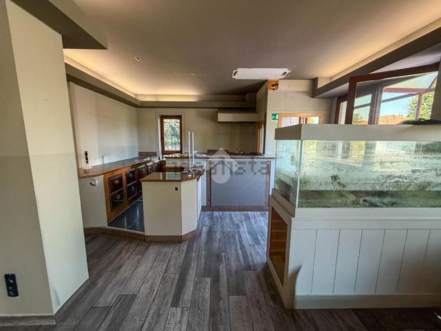 Locale in affitto di 100 m² in Via Guglielmo Marconi, 26