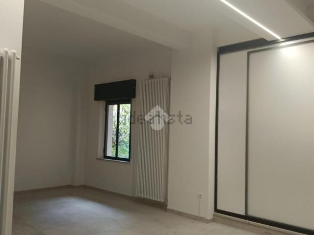Locale in affitto di 100 m² in Via Guido Marinelli, 15