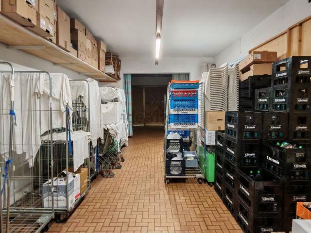 Locale in affitto di 100 m² in Via Don Orazio Ceccarelli