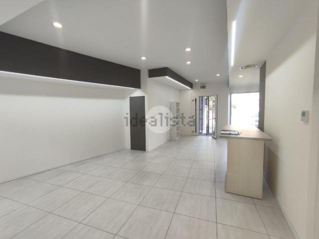 Locale in affitto di 100 m² in Via Don Salvoni
