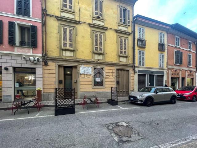 Locale in affitto di 100 m² in Via Francesco Genala, 70