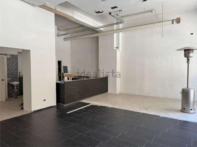 Locale in affitto di 100 m² in Via Ludovico Ariosto, 32