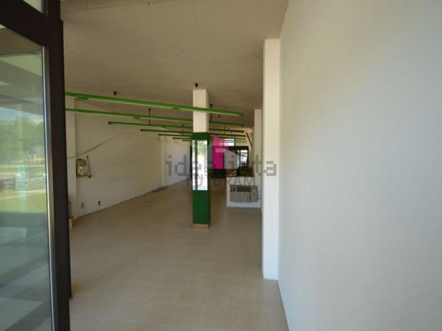 Locale in affitto di 100 m² in Via Monte Ortigara