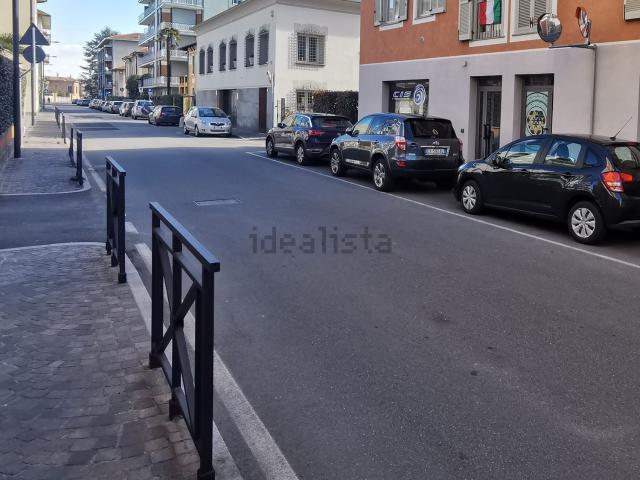 Locale in affitto di 100 m² in Via martiri della libertà