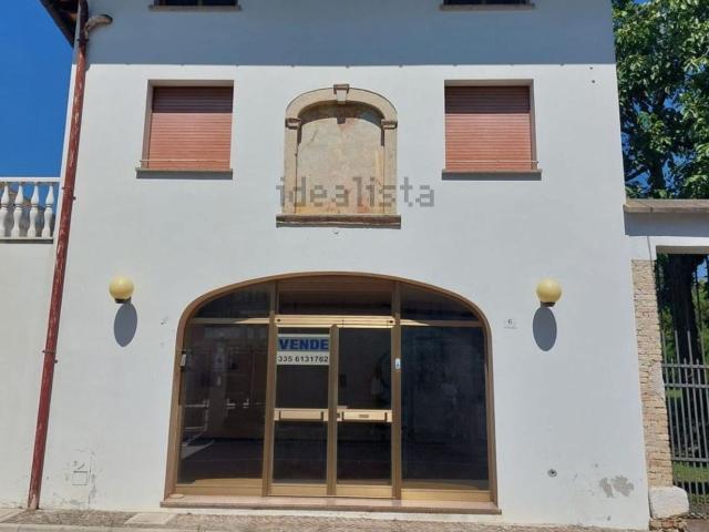 Locale in affitto di 100 m² in Via San Daniele