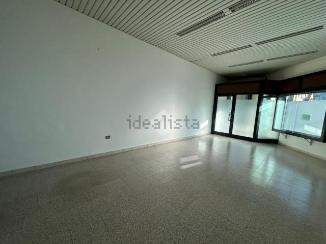 Locale in affitto di 50 m² in Via San Francesco D&apos Assisi, 46