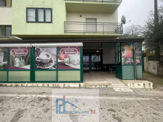 Locale in affitto di 100 m² in Via Silvio Pedicini