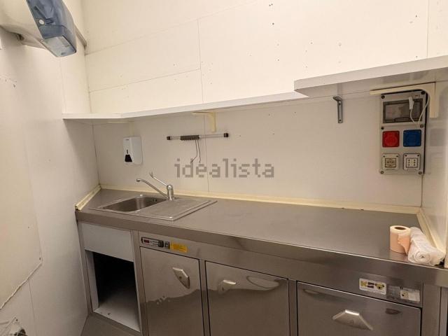 Locale in affitto di 100 m² in Via Pastore