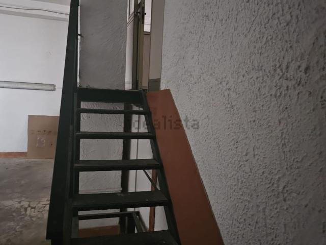 Locale in affitto di 100 m² in Via PISCIARELLI