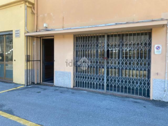 Locale in affitto di 100 m² in Via Pisa