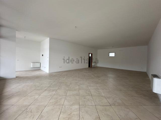 Locale in affitto di 100 m² in Via Roma