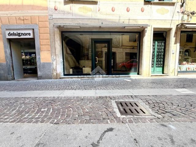 Locale in affitto di 100 m² in Via Roma, 13