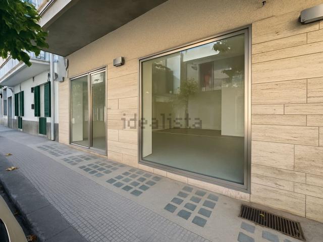 Locale in affitto di 100 m² in Via Roma, 210