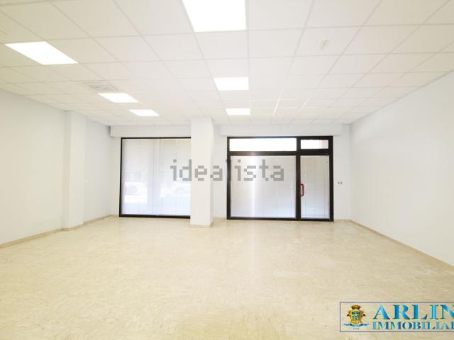 Locale in affitto di 100 m² in Via Roma, 325