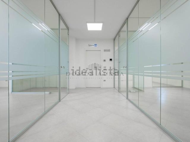 Locale in affitto di 100 m² in Via Roma, 35