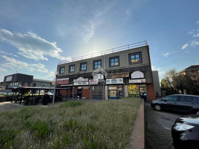 Locale in affitto di 100 m² in Via Rivarolo, 49