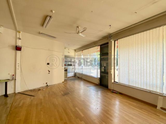 Locale in affitto di 100 m² in Via Tomaso Albinoni, 21
