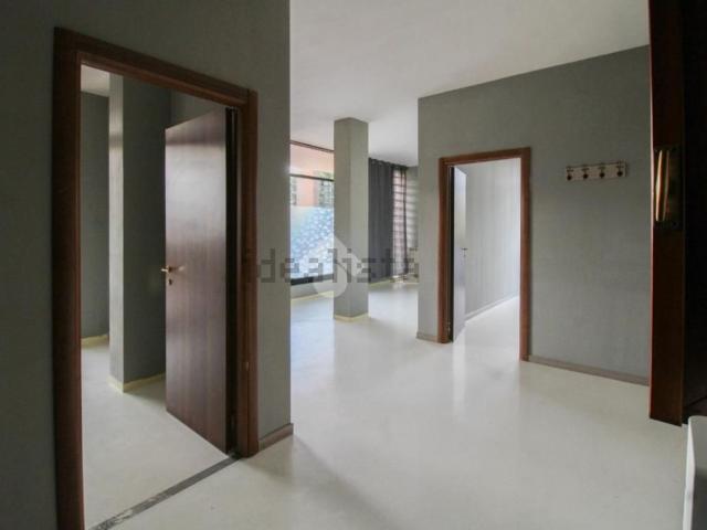 Locale in affitto di 100 m² in Via Tartaglia, 1