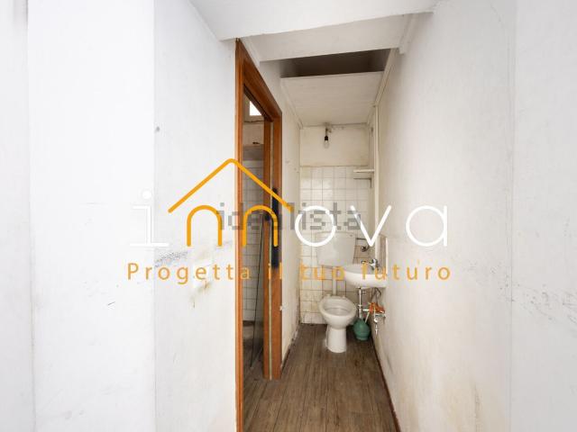Locale in affitto di 100 m² in Via Terrasanta, 103