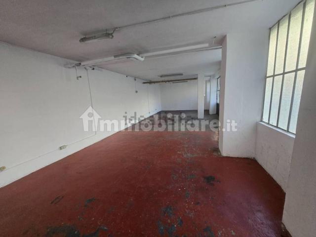 Locale in affitto di 100 m² in Via Tunisi