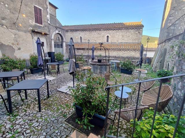 Locale in affitto di 100 m² in Via Umberto I, 1