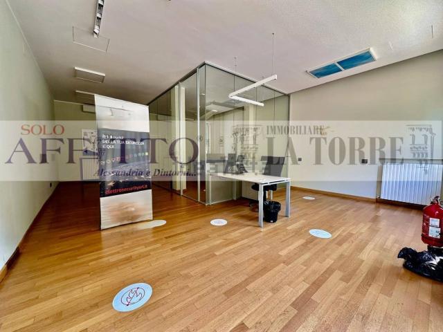 Locale in affitto di 100 m² in Viale Tivoli