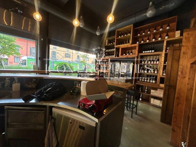 Locale in affitto di 100 m² in Viale Beatrice d&apos Este, 48