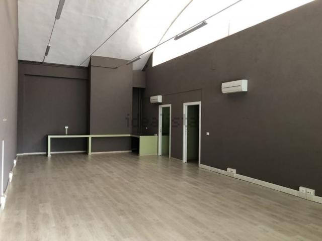 Locale in affitto di 100 m² in Viale del Lavoro
