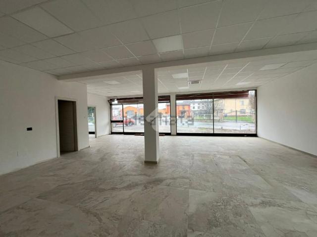 Locale in affitto di 100 m² in Viale Don Minzoni, 45