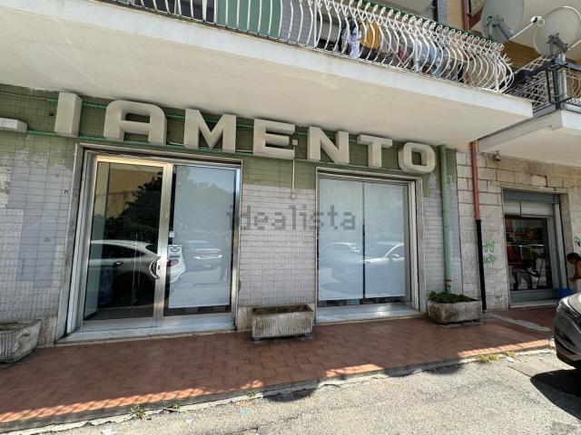 Locale in affitto di 100 m² in Viale I Maggio, 69