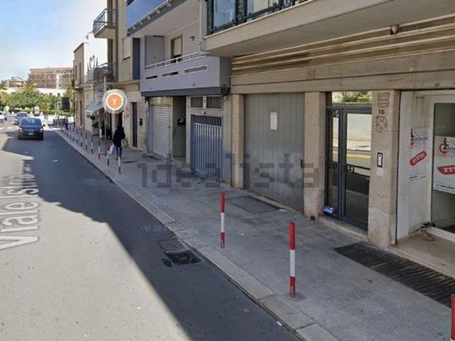 Locale in affitto di 100 m² in Viale Istria, 16