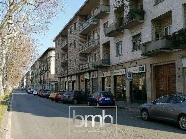 Locale in affitto di 100 m² in Corso Casale, 44