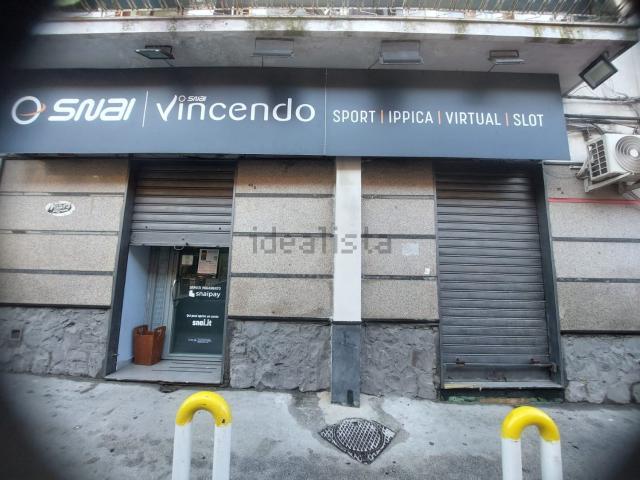 Locale in affitto di 100 m² in Corso Chiaiano, 22