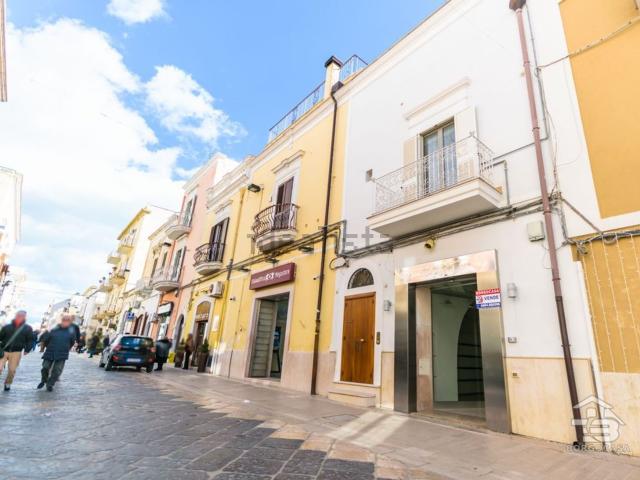 Locale in affitto di 100 m² in Corso Manfredi, 40