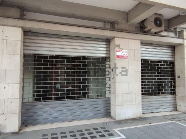 Locale in affitto di 100 m² in Corso Pietro Giannone