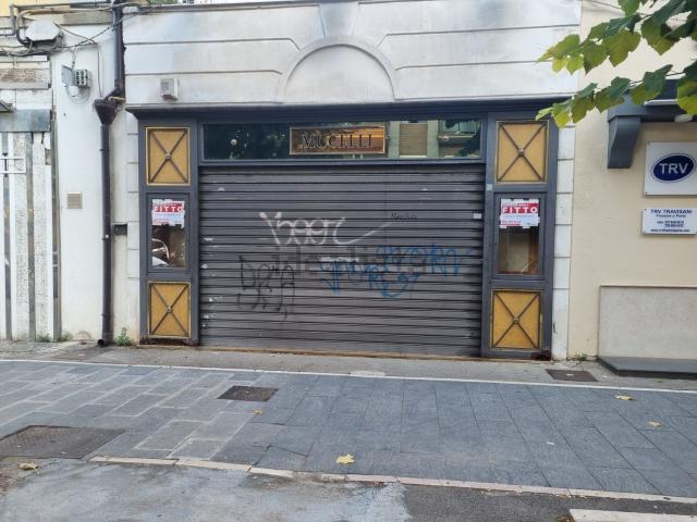 Locale in affitto di 100 m² in Corso Pietro Giannone, 54