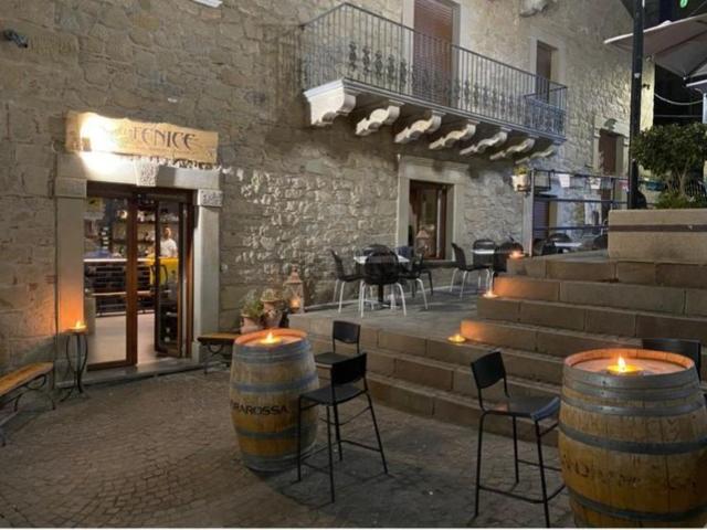 Locale in affitto di 100 m² in Largo Europa, 1