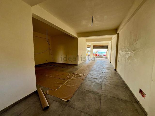 Locale in affitto di 100 m² in Lungomare Cristoforo Colombo, 3