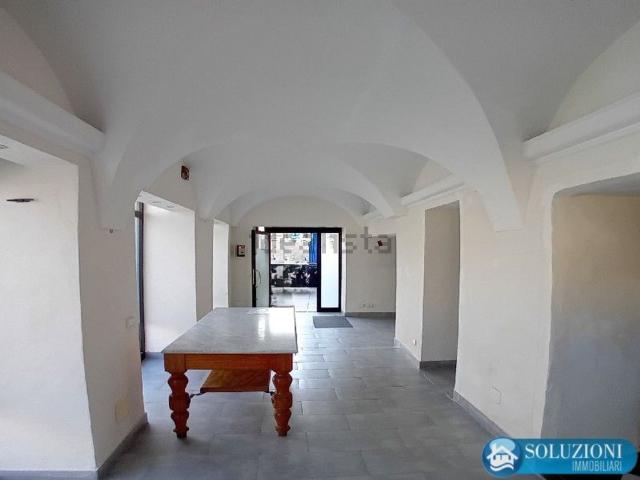 Locale in affitto di 100 m² in Piazza Acquasanta