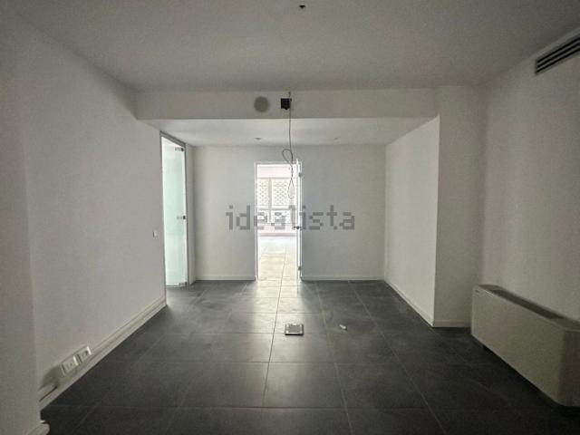 Locale in affitto di 100 m² in Piazza BARCHE