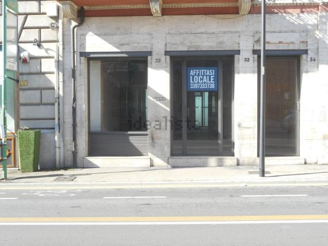 Locale in affitto di 100 m² in Piazza Giuseppe Garibaldi, 32