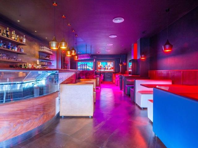 Locale in affitto di 100 m² in Piazza Don Alfredo Cesolini, 36