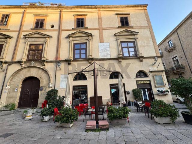 Locale in affitto di 100 m² in Piazza della Rivoluzione, 34