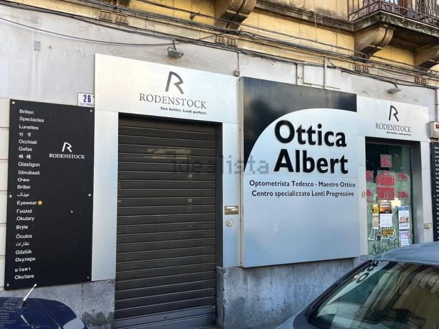 Locale in affitto di 100 m² in Piazza Ettore Majorana, 26